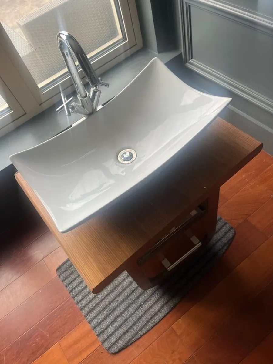 Bathroom vanity unit - Image 2