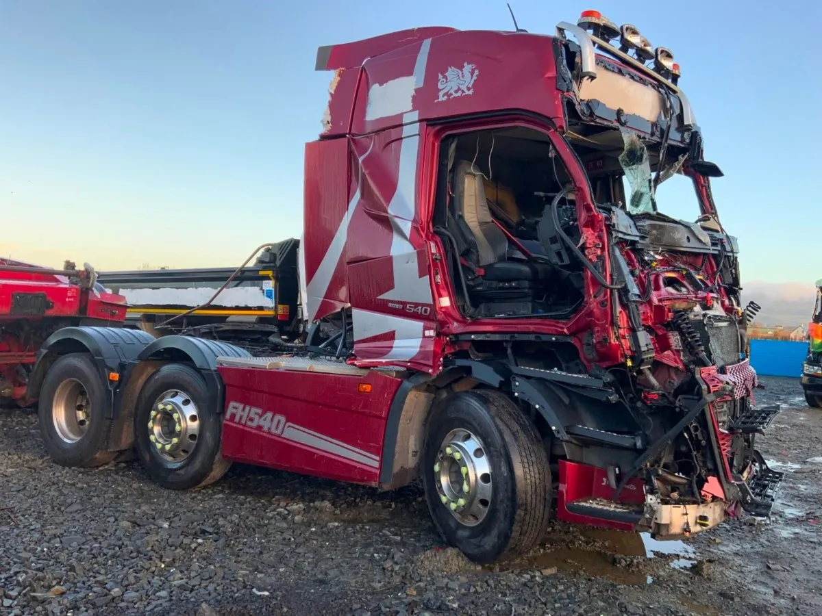 Volvo FH13 Version 5 Midlift.parts Spares. - Image 1