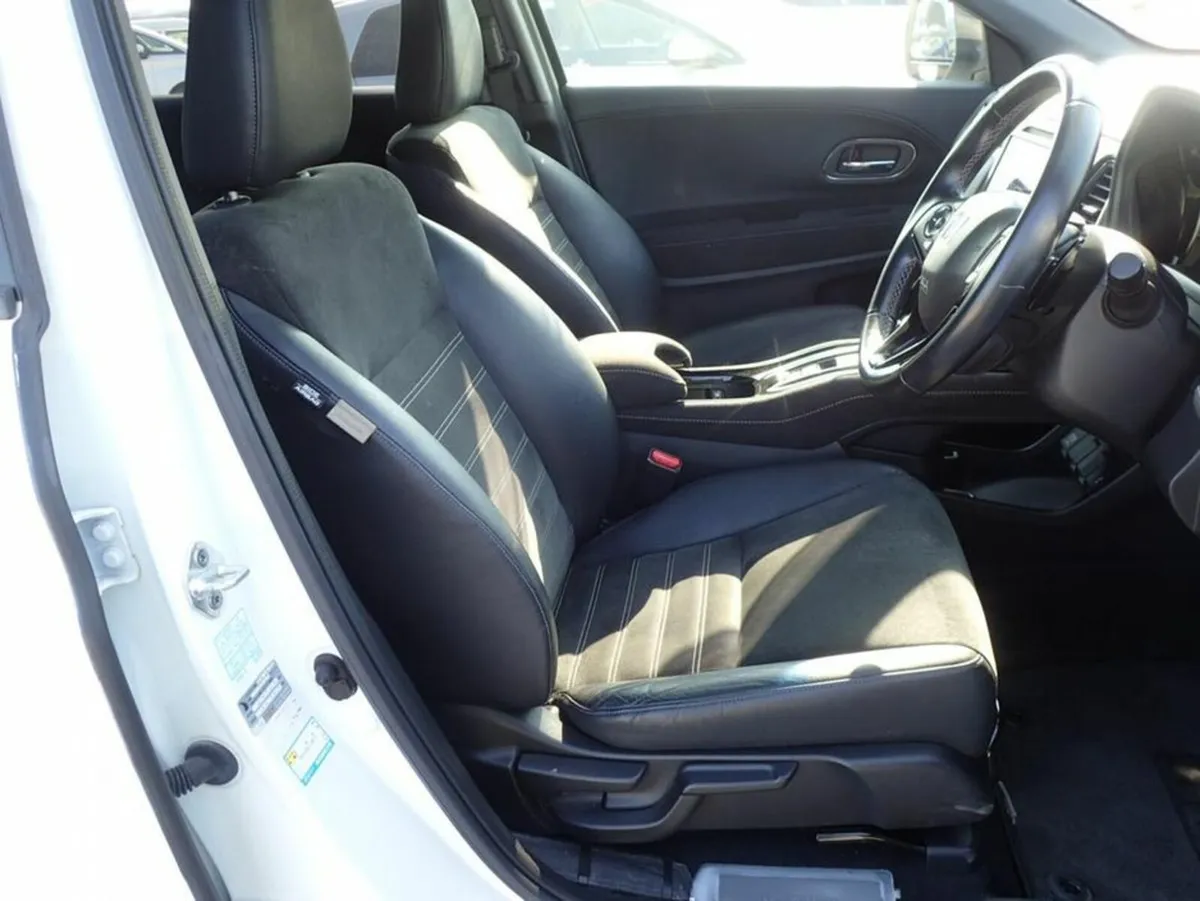 Honda Vezel 172 RS Sensing - Image 3