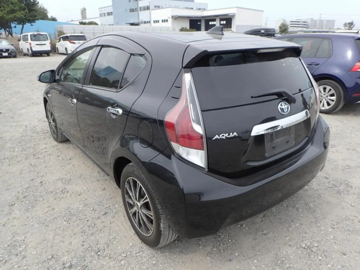 Toyota Aqua 1.5 Style - Image 4