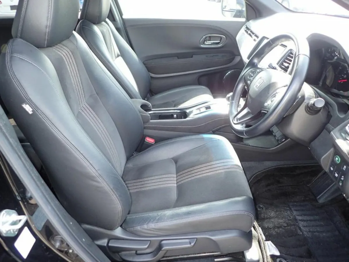 Honda Vezel RS SENSING - Image 2