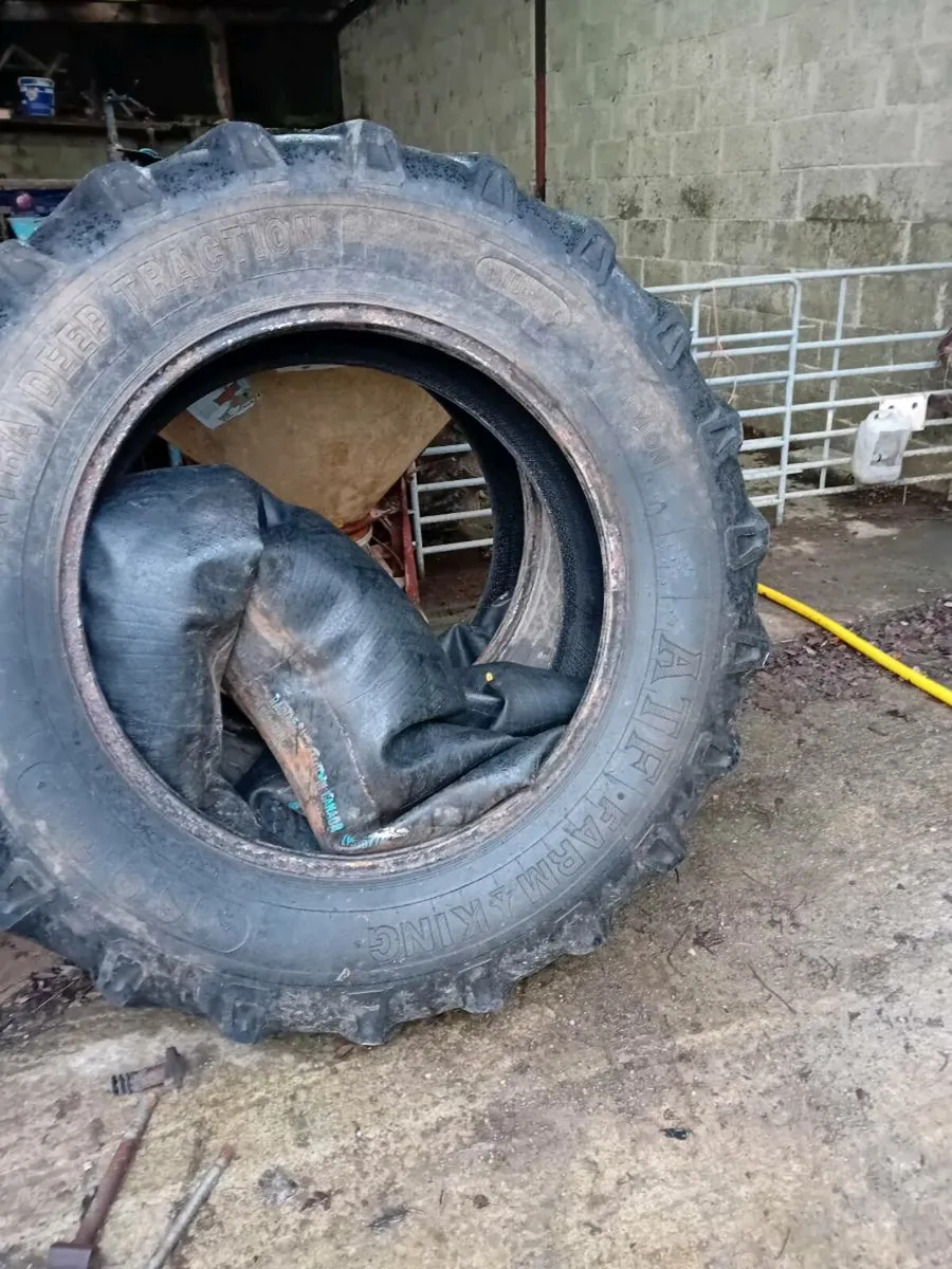 Back tyres 16.9 r34 - Image 3