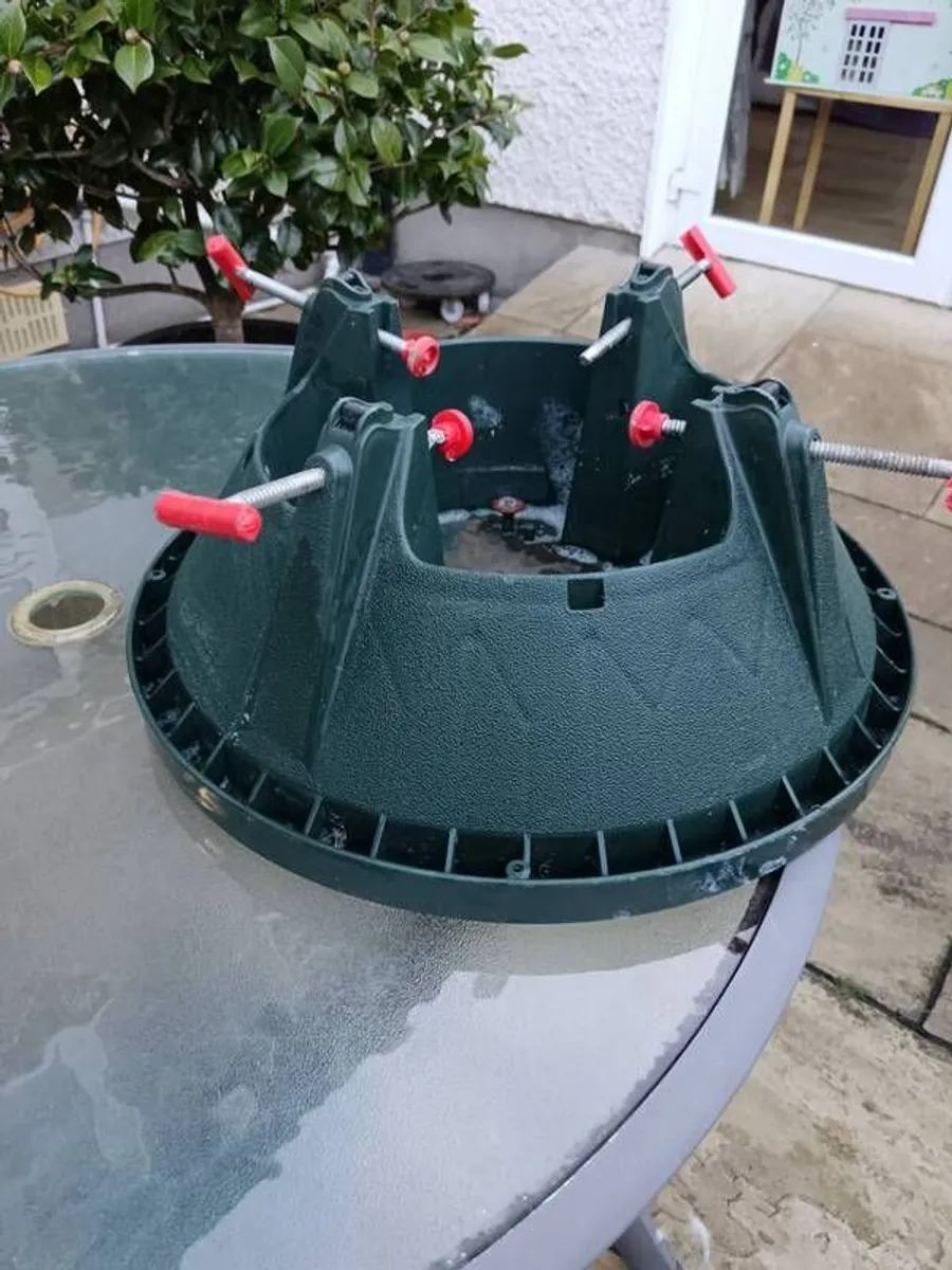 large Christmas tree stand - Image 1