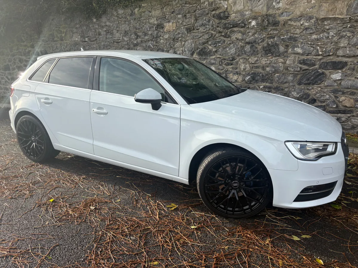 Audi A3 2014 AUTO HIGH SPEC - Image 4
