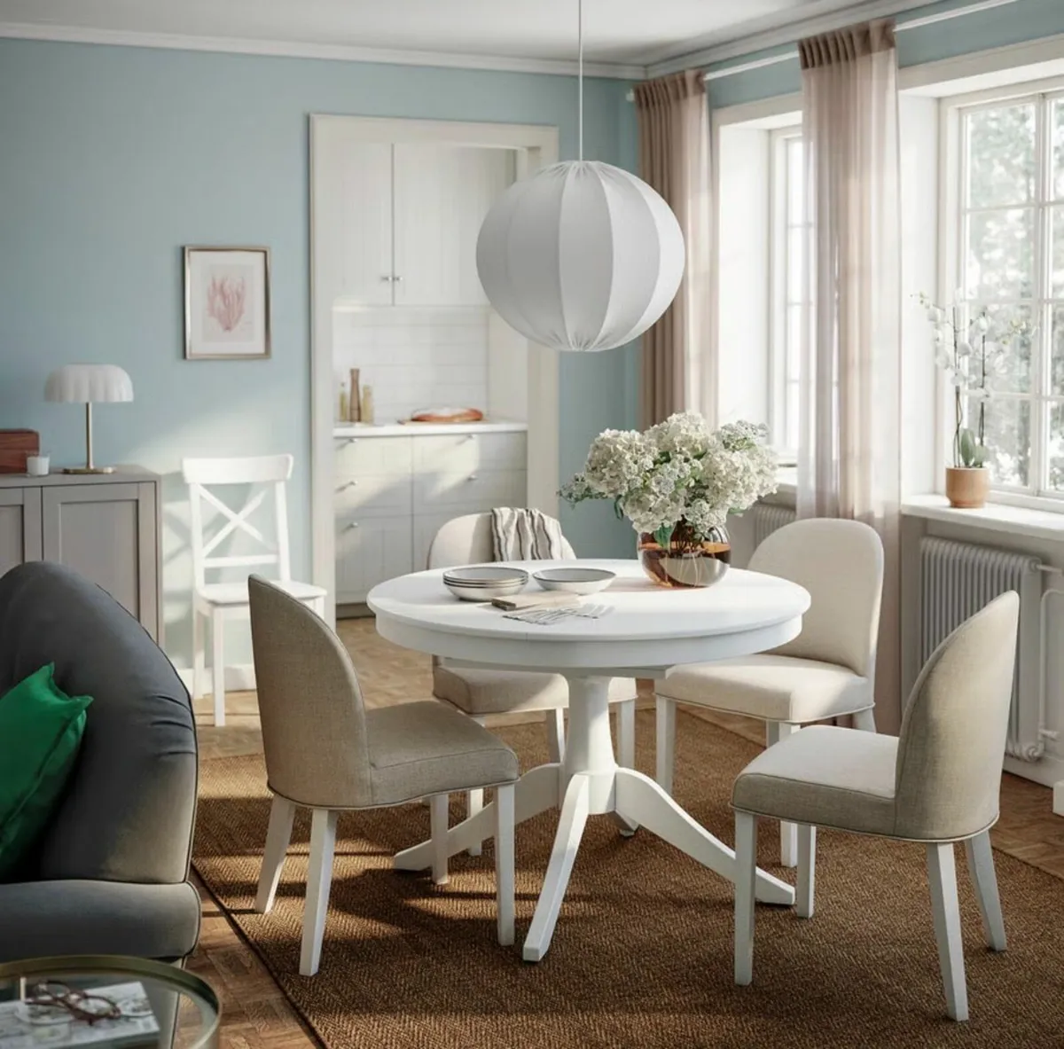 Dining table - Image 1