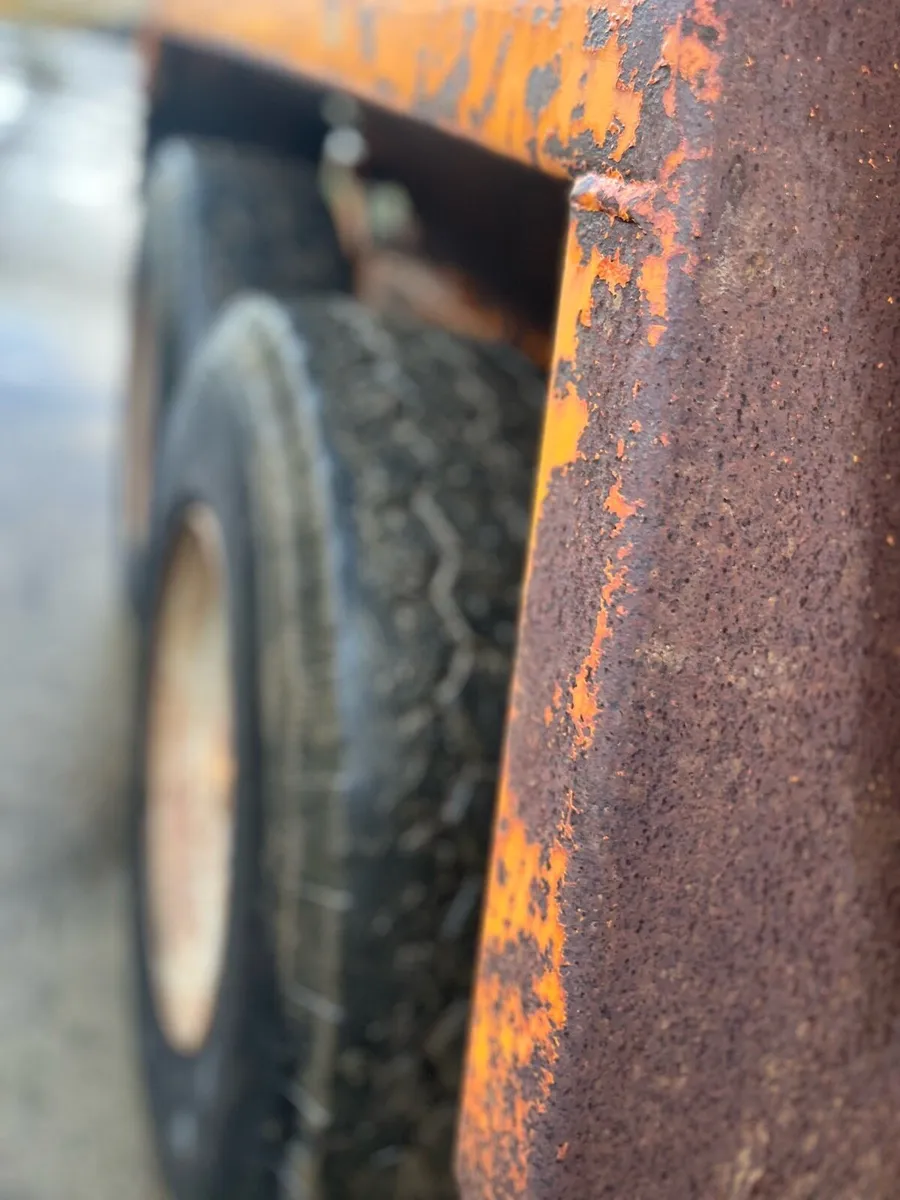 16T dump trailer, chieftain - Image 2