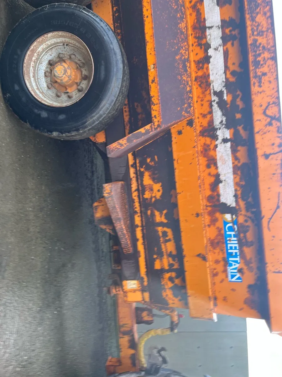 16T dump trailer, chieftain - Image 4