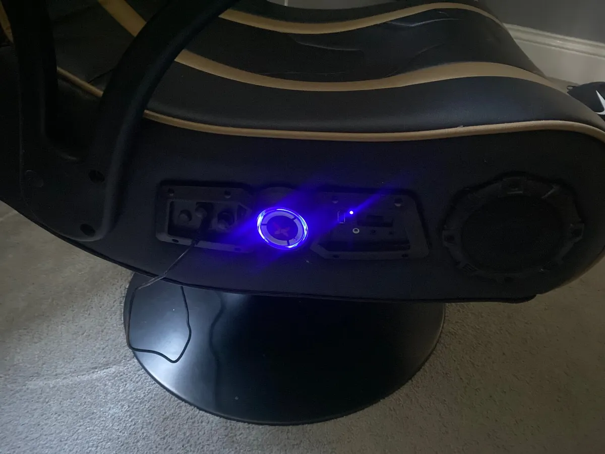 Gaming Chair - Image 2