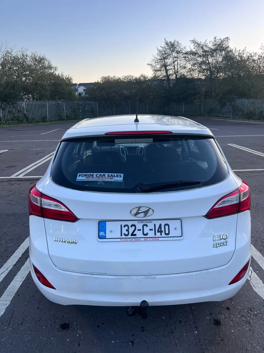 Hyundai i30 estate - Image 3