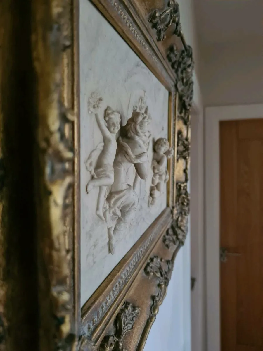 GOLD GILDED MARBLE RELIEF CHERRUBS - Image 3