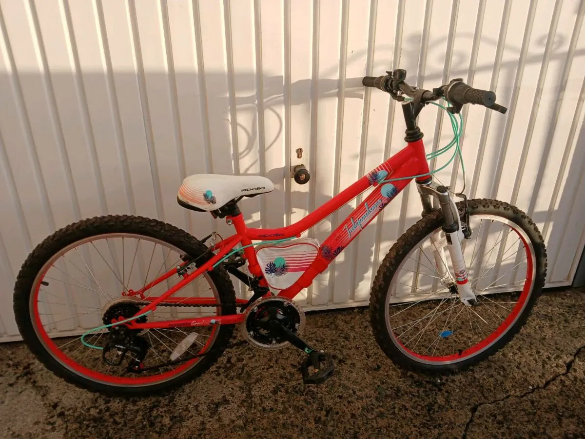 2 girls 24" wheel bikes - Image 2