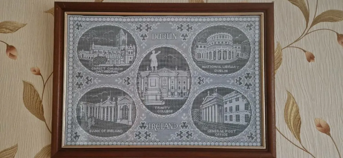 LACE PICTURES FRAMED FAMOUS CASTLES LOCATIONS - Image 1