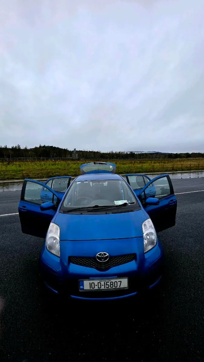 Toyota yaris low mileage 2010 manual - Image 4