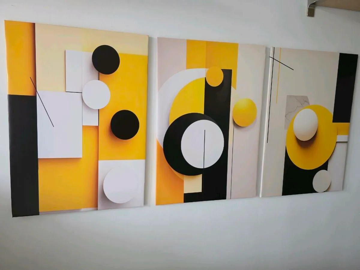 3 canvas 46cm x 67 cm each - Image 3