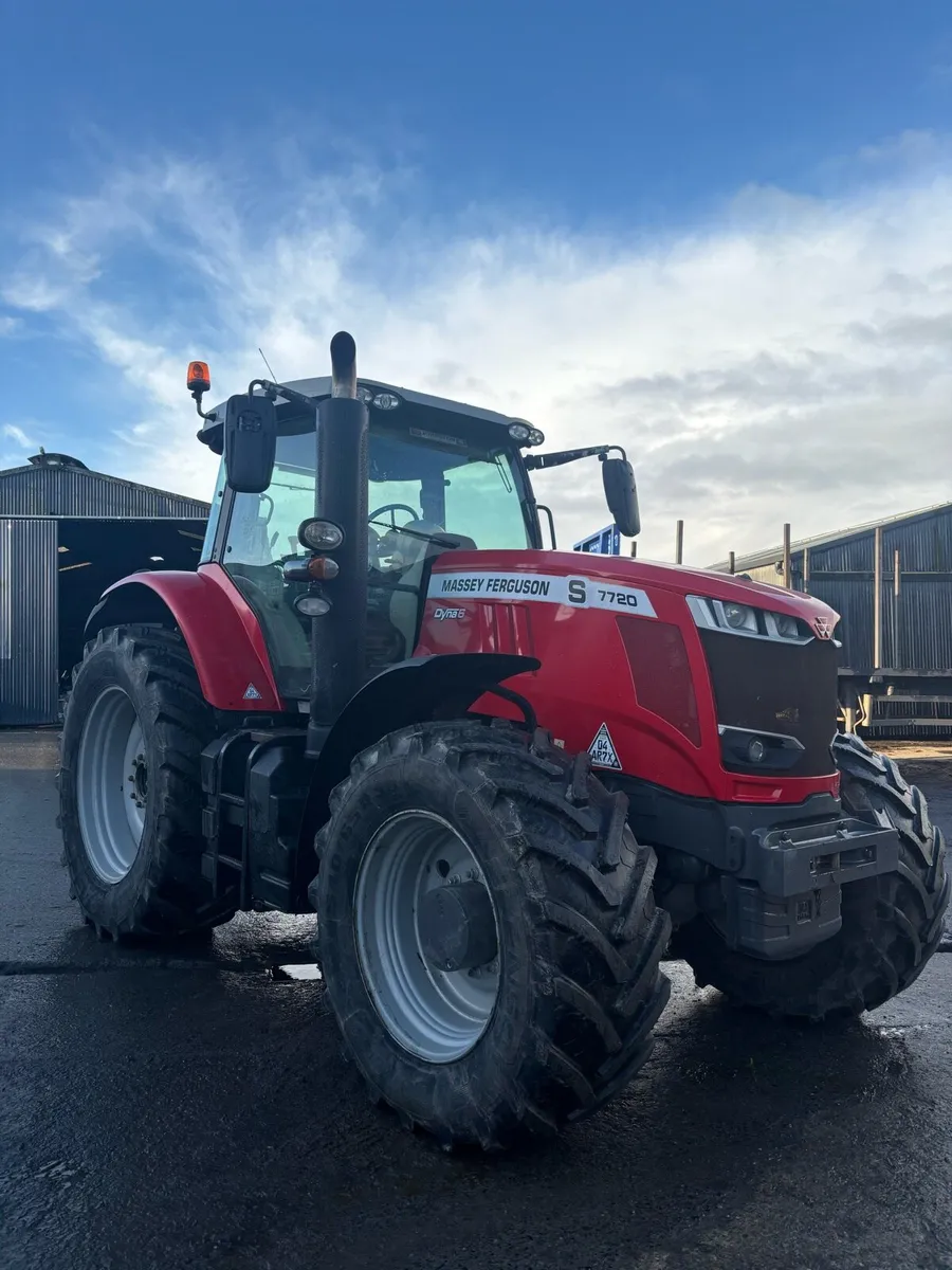 Massey 7720 - Image 1