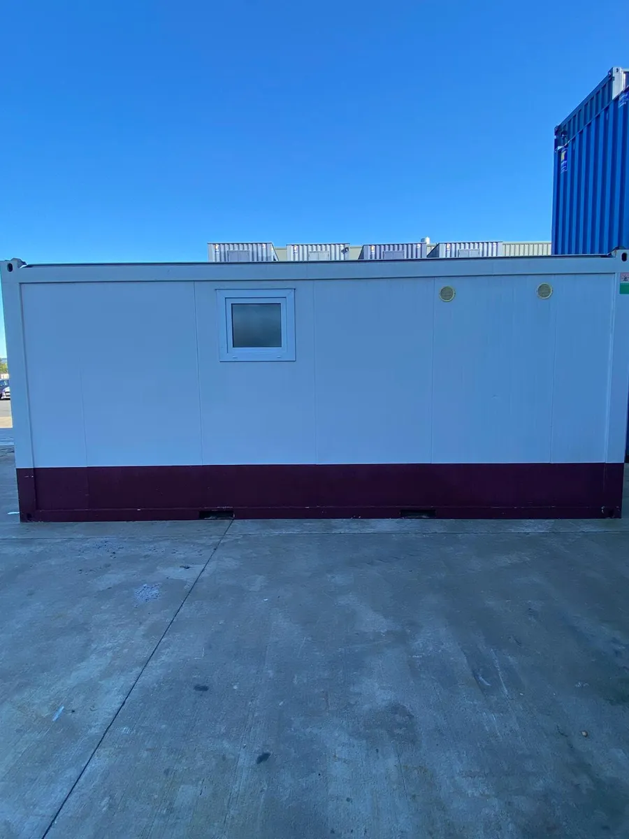 20FT X 8FT MALE/FEMALE TOILET AND SHOWER UNIT - Image 4