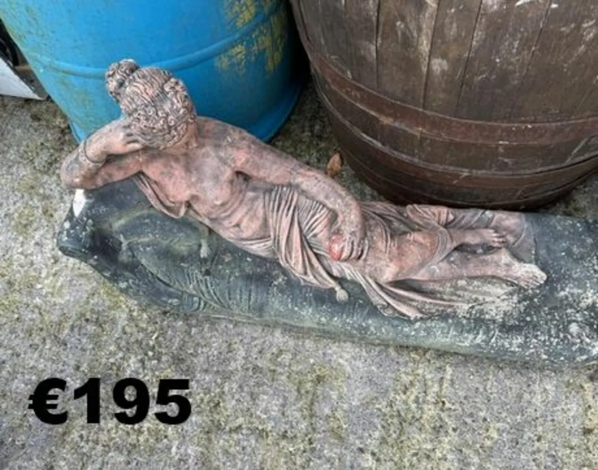 Garden Ornaments & storage unit - Image 4