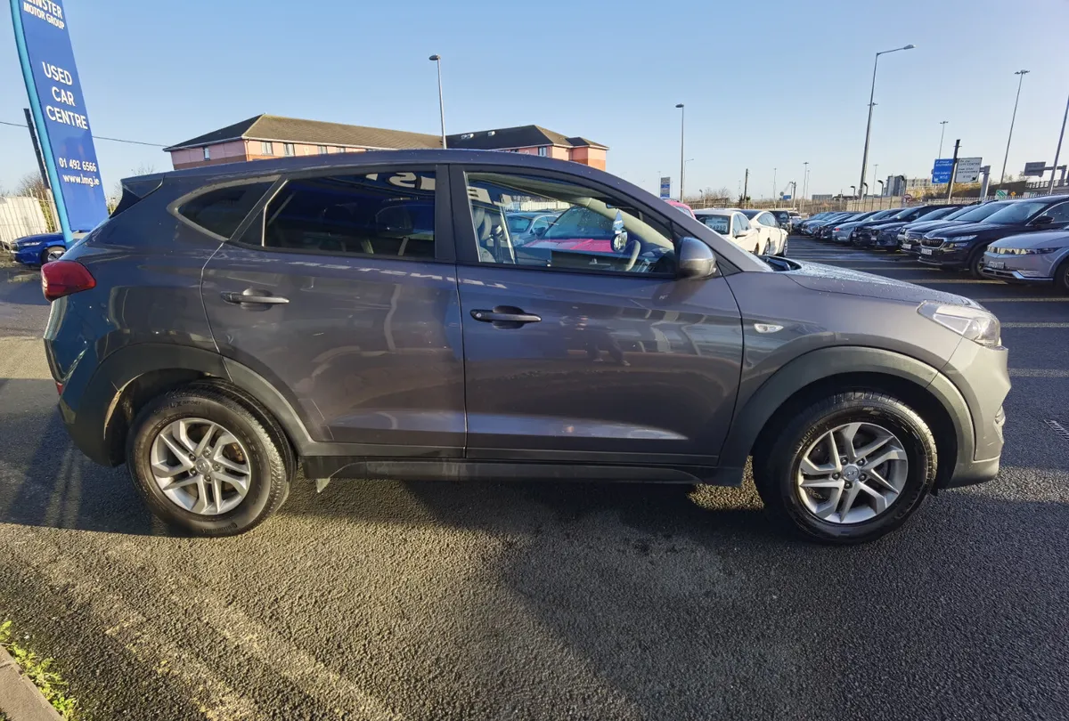HYUNDAI TUCSON 1.7 DIESEL 116BHP - Image 4