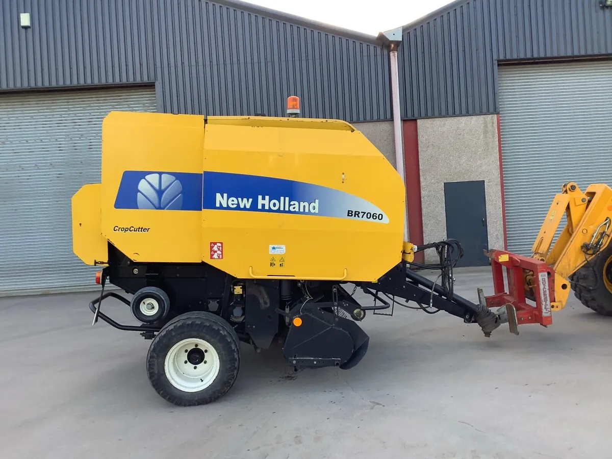 New Holland BR7060 - Image 1
