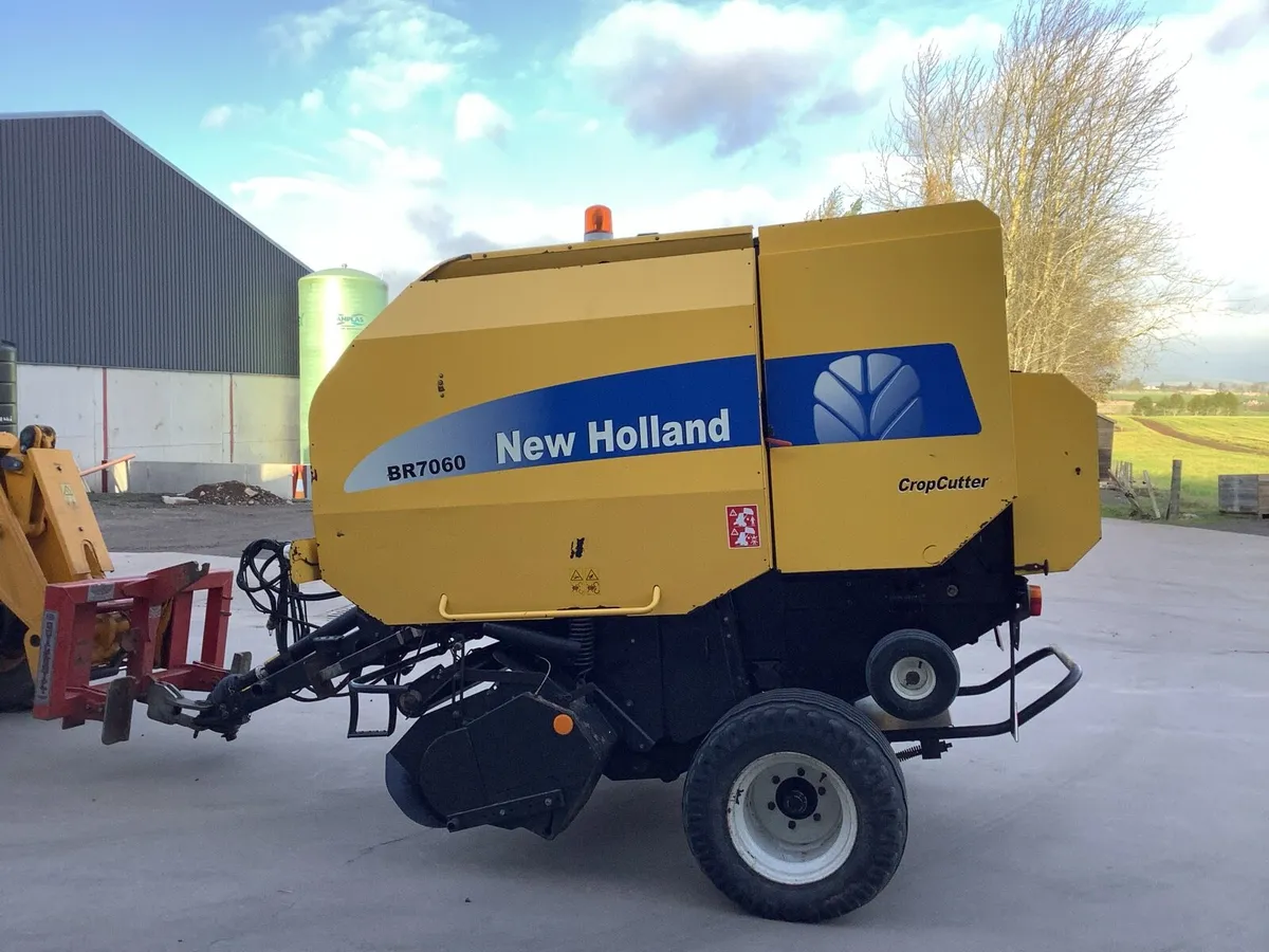 New Holland BR7060 - Image 4