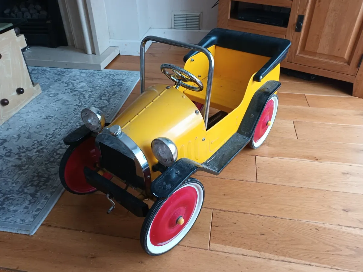 Child Pedal Car - Image 1