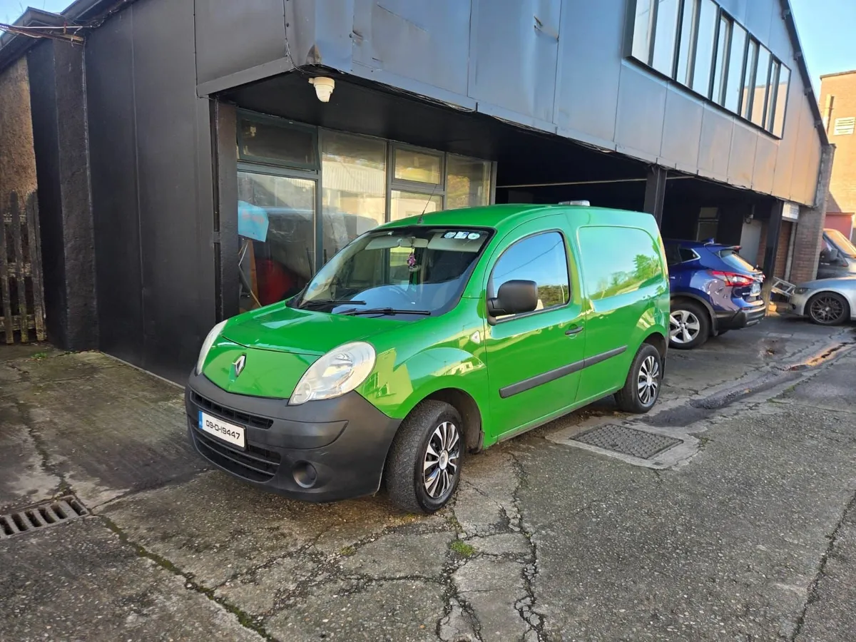 Renault Kangoo 2009 tax and test - Image 2