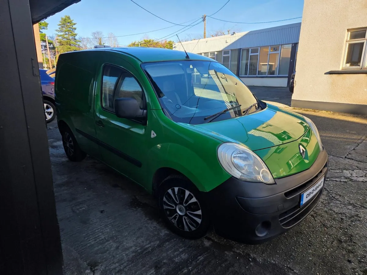 Renault Kangoo 2009 tax and test - Image 3