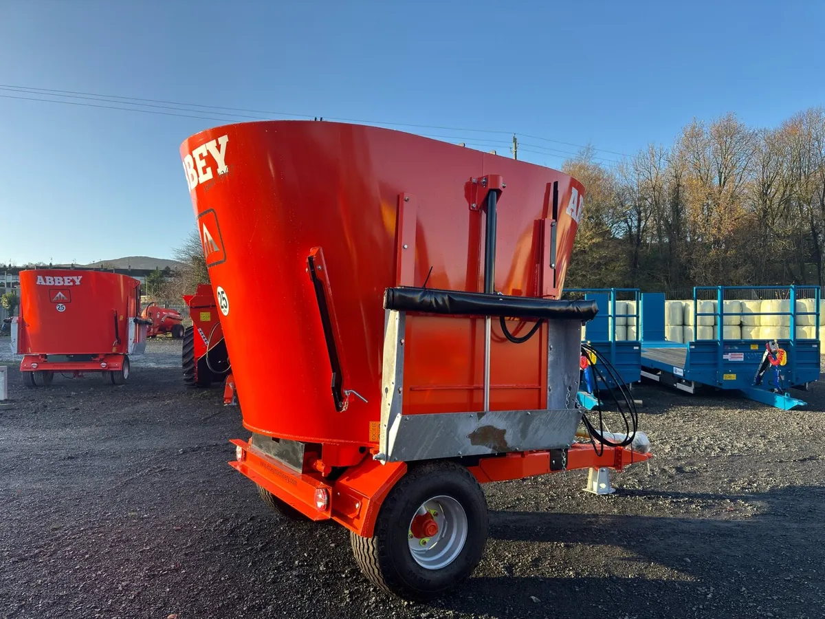 New Abbey VF1000 diet feeder - Image 1