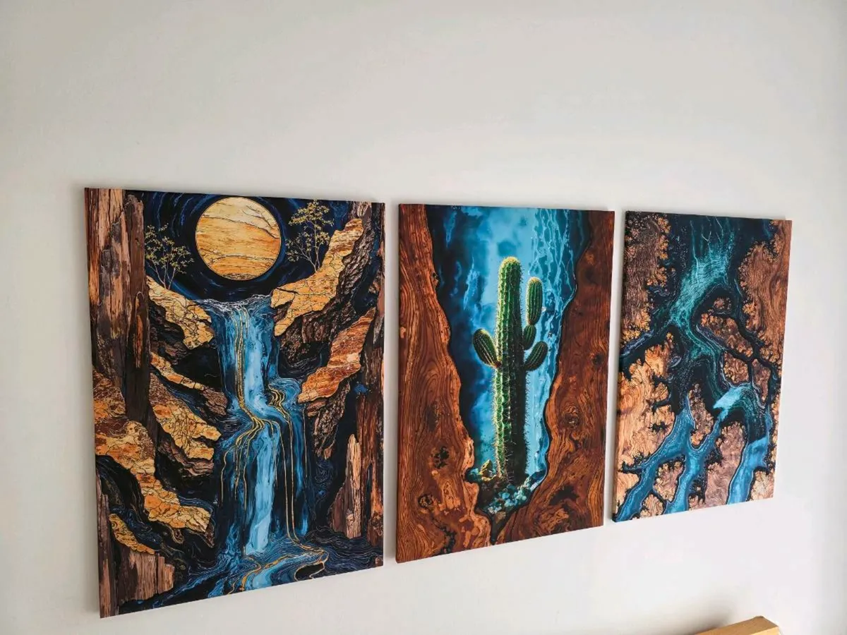 3 canvas 46cm x 67 cm each - Image 1