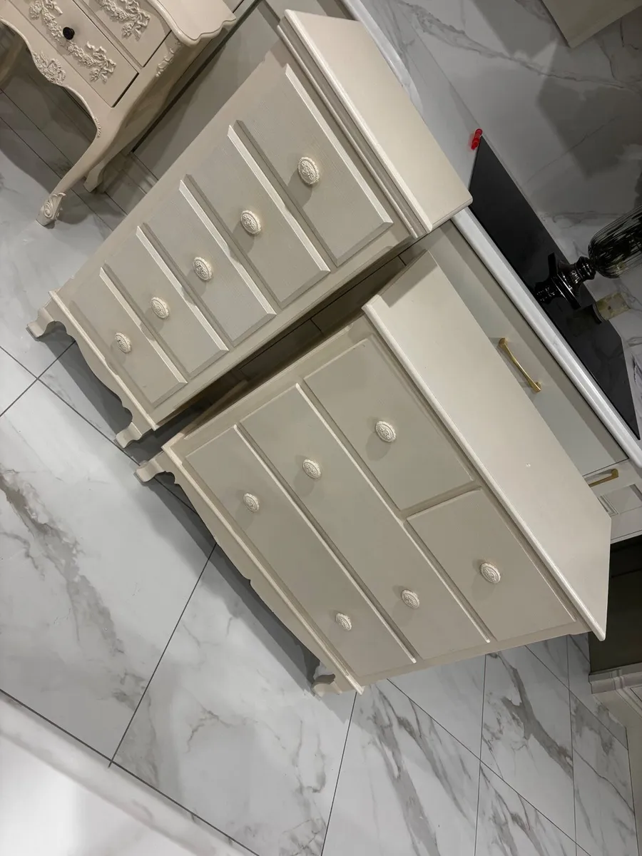 Tall boy and chest of drawers - Image 2