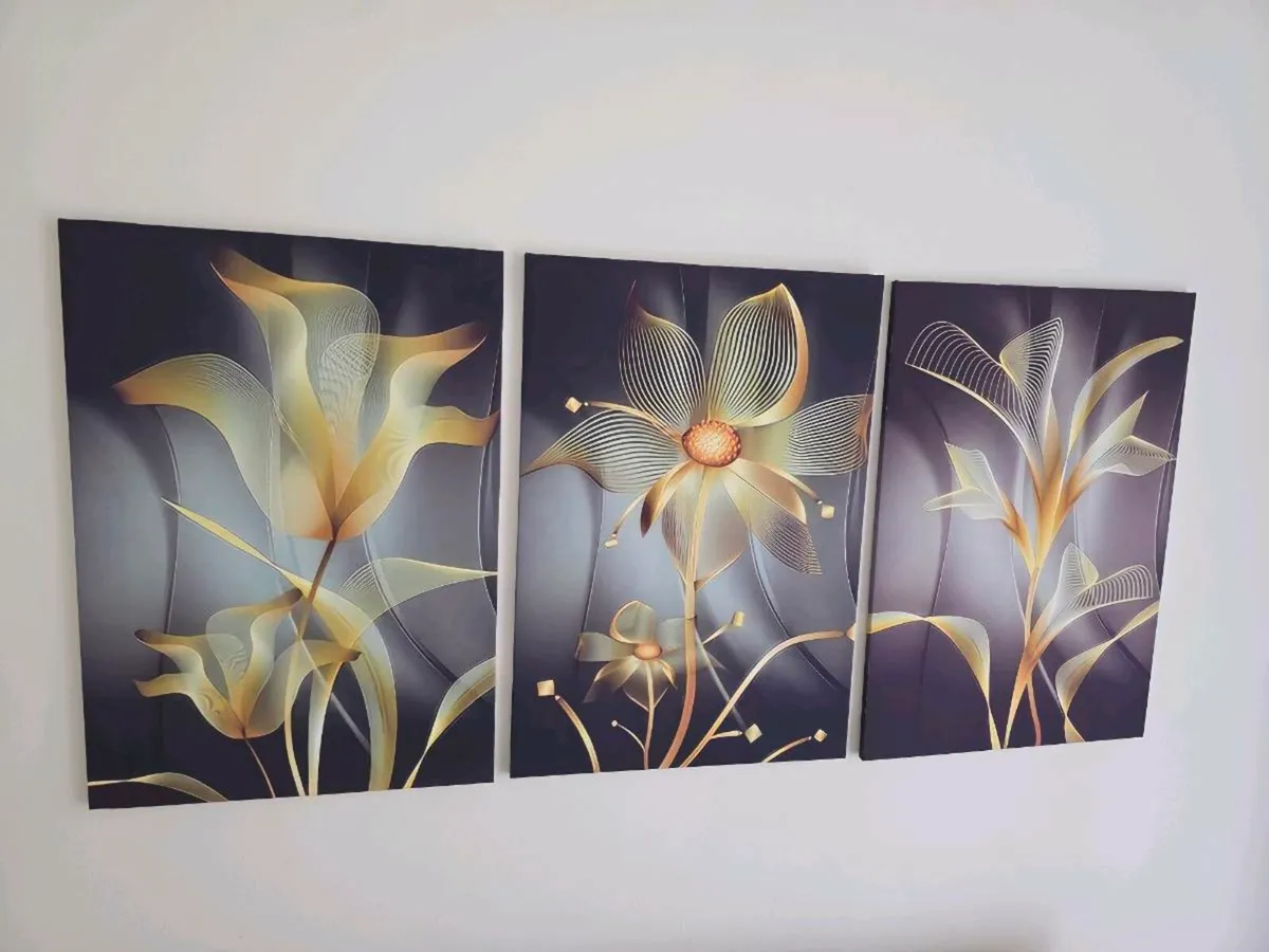 3 canvas 46cm x 67 cm each - Image 2