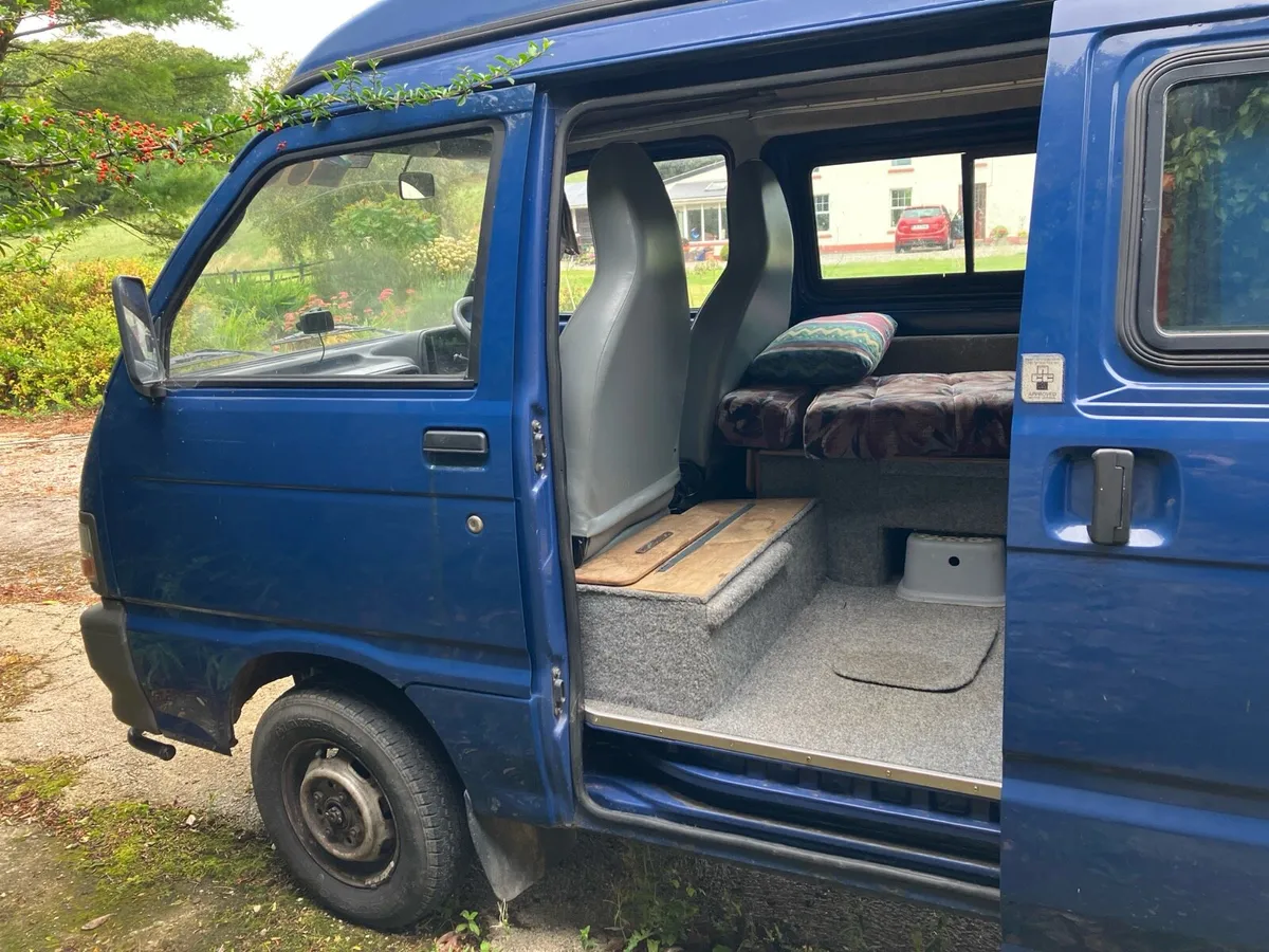 Nifty little Campervan. Lovely Christmas present! - Image 2