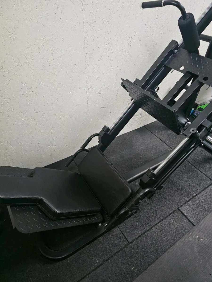 Rock Solid Fitness Leg Press & Hack Squat Machine - Image 2