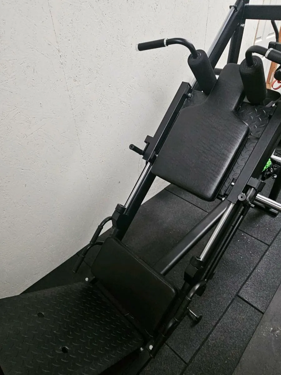 Rock Solid Fitness Leg Press & Hack Squat Machine - Image 4
