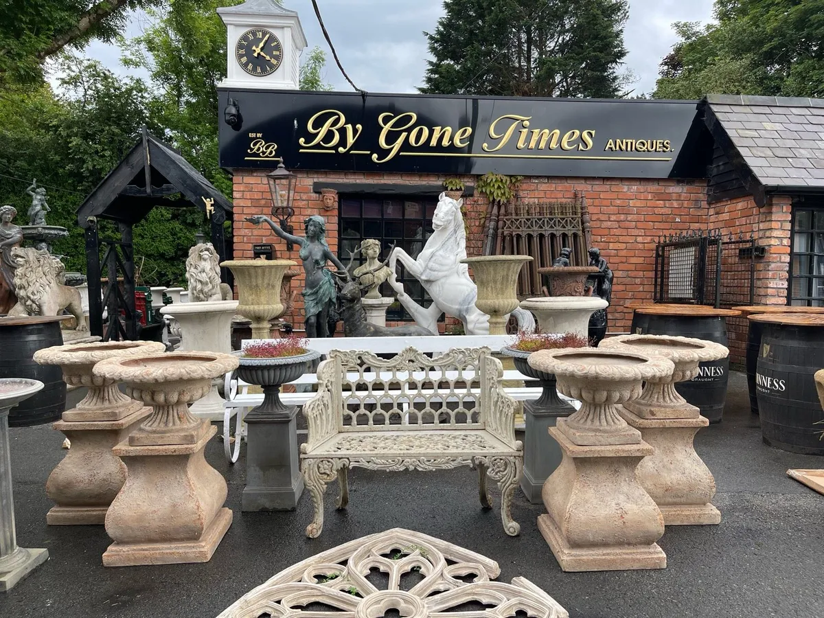 Beautiful heavy cast-iron bench - Image 2