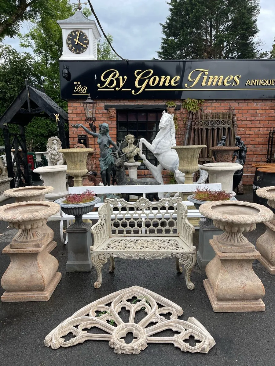 Beautiful heavy cast-iron bench - Image 3