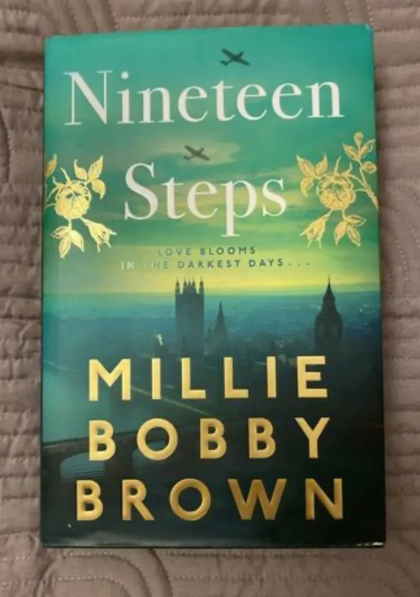 Book: Nineteen Steps, Millie Bobbie Brown - Image 1