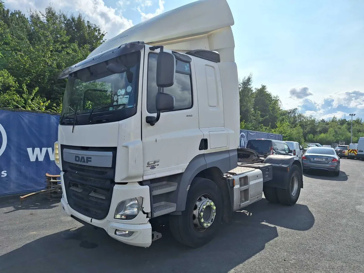 2016 DAF Cf410ft Auto Tractor Unit For Auction - Image 1