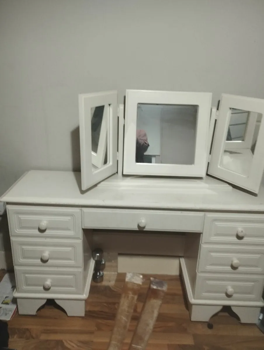 Dressing table - Image 2