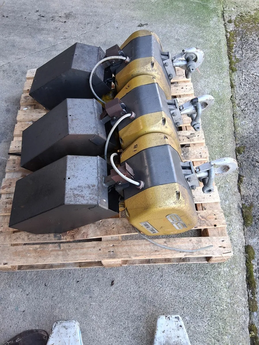 Hoists chain - Image 1