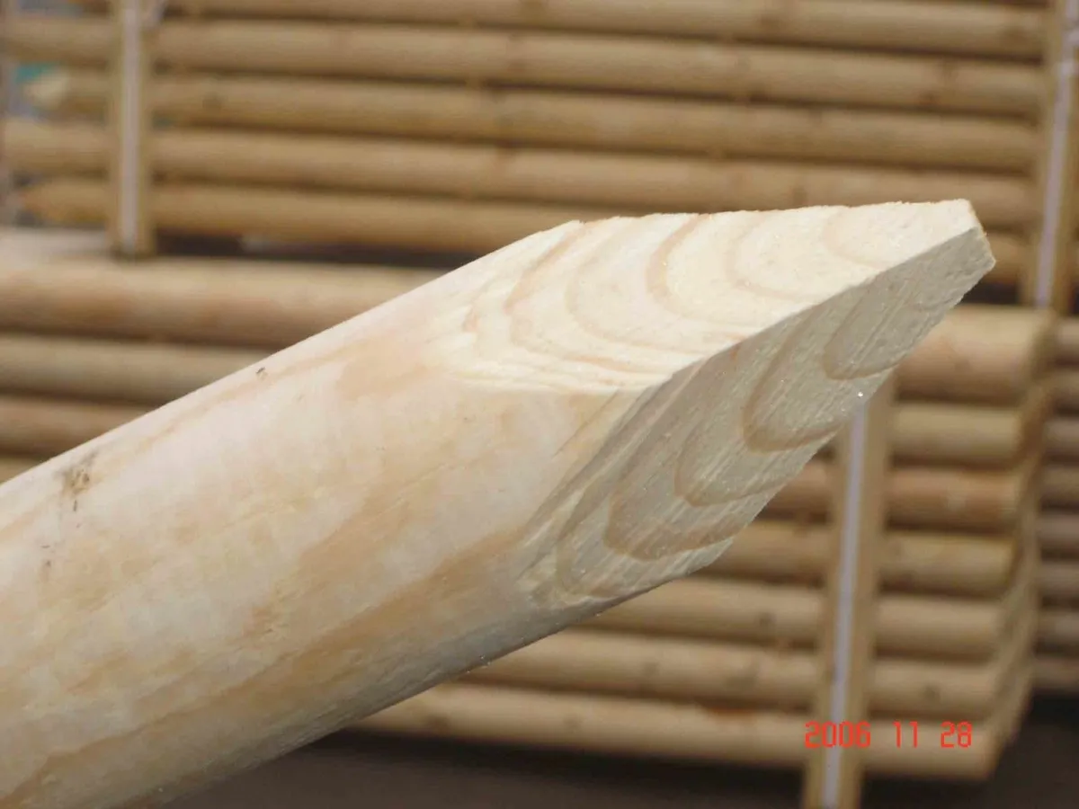 Rounded poles - Image 1