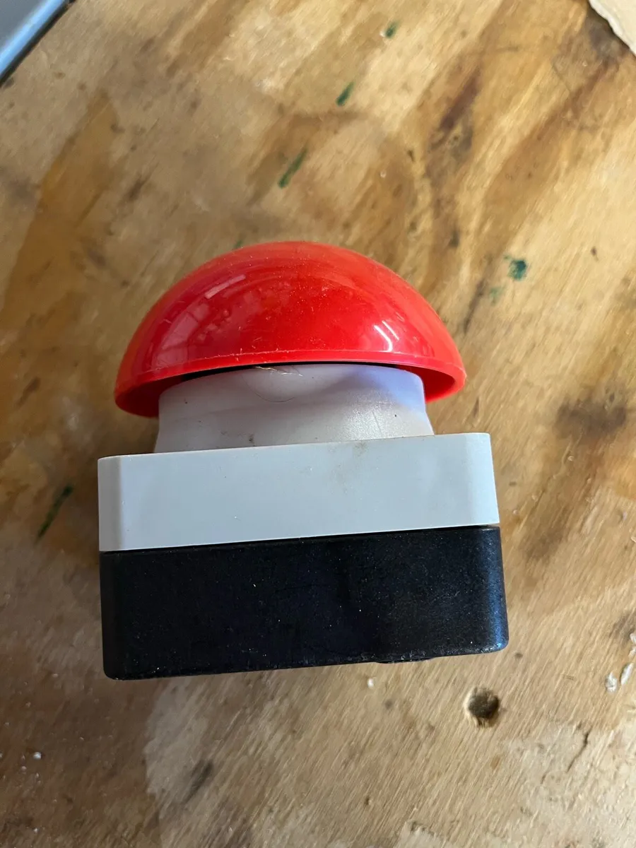 Emergency stop button - Image 1