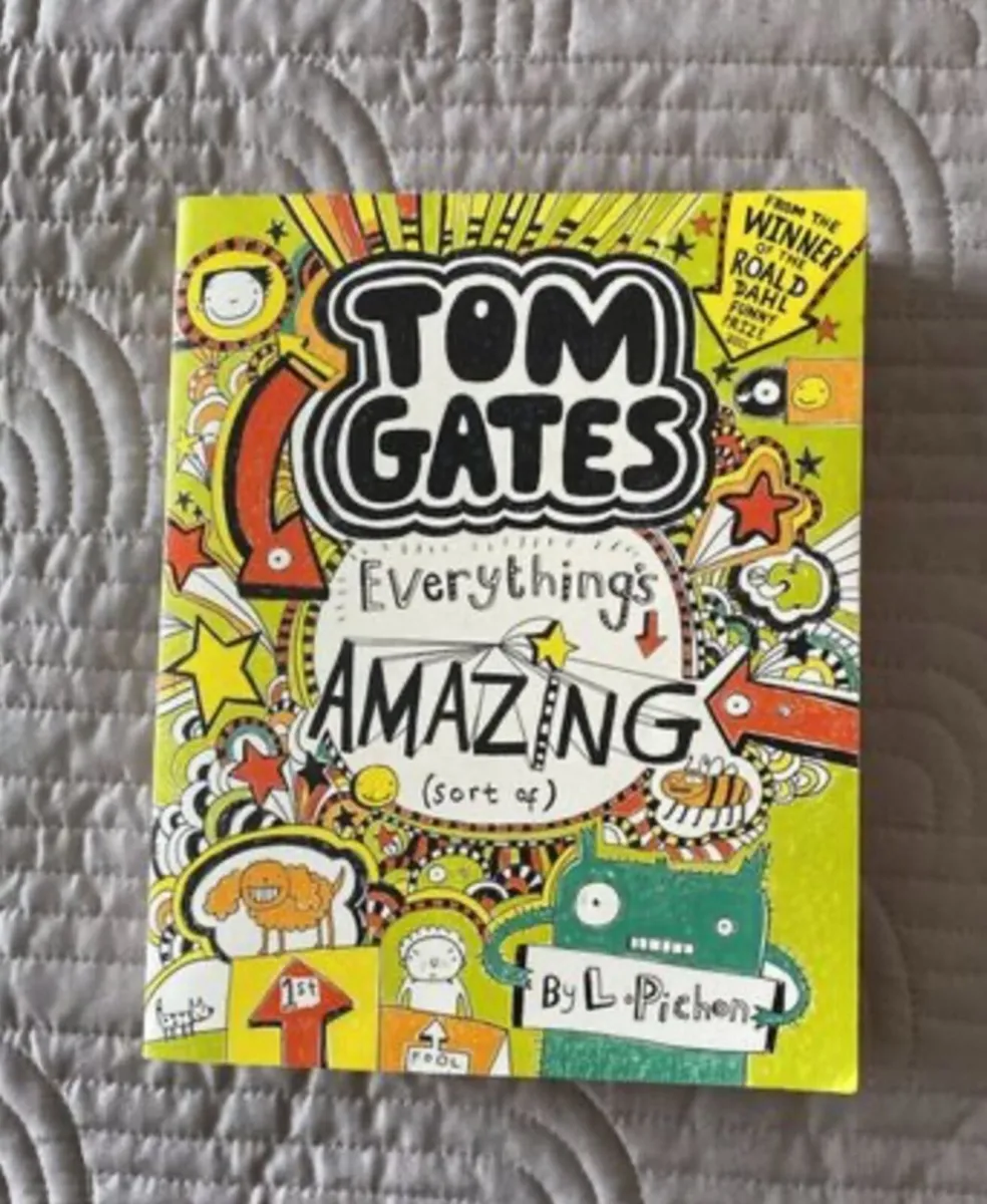 Book - Tom Gates - Everything's Amazing - Image 1