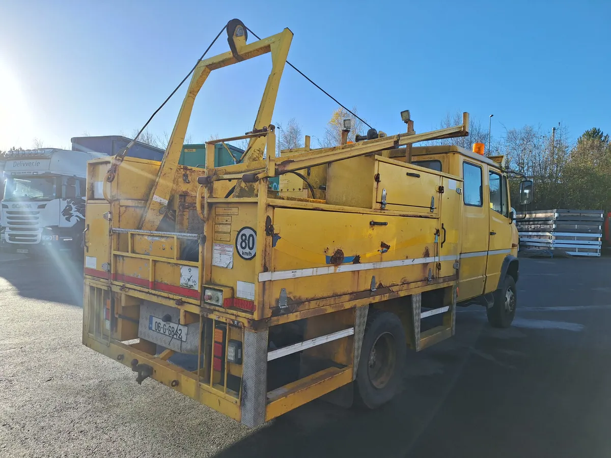 2006 Mercedes benz Vario Truck For Auction - Image 4