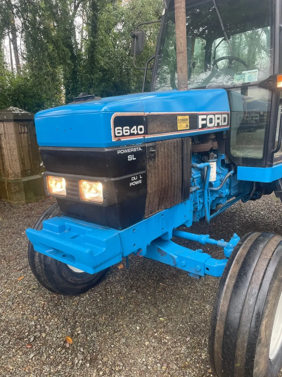 Ford tractor - Image 3