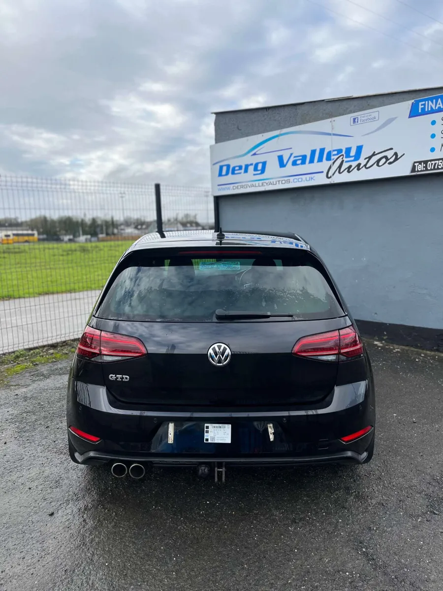 Volkswagen Golf 2017 - Image 2
