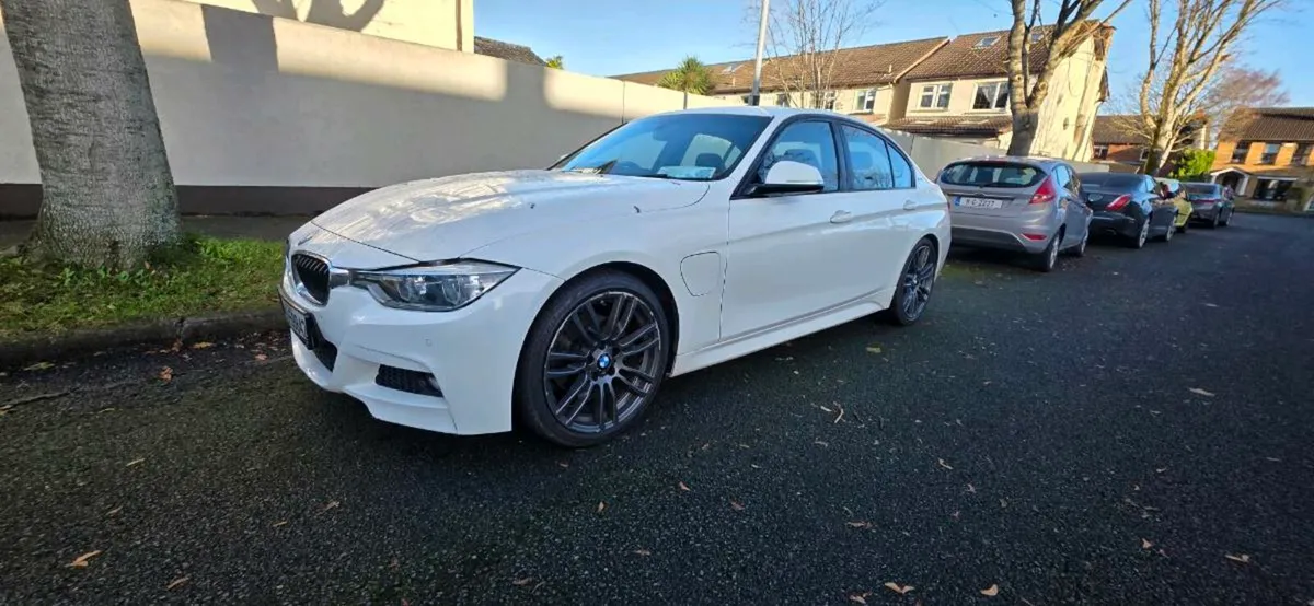 Bmw 330e msport - Image 3