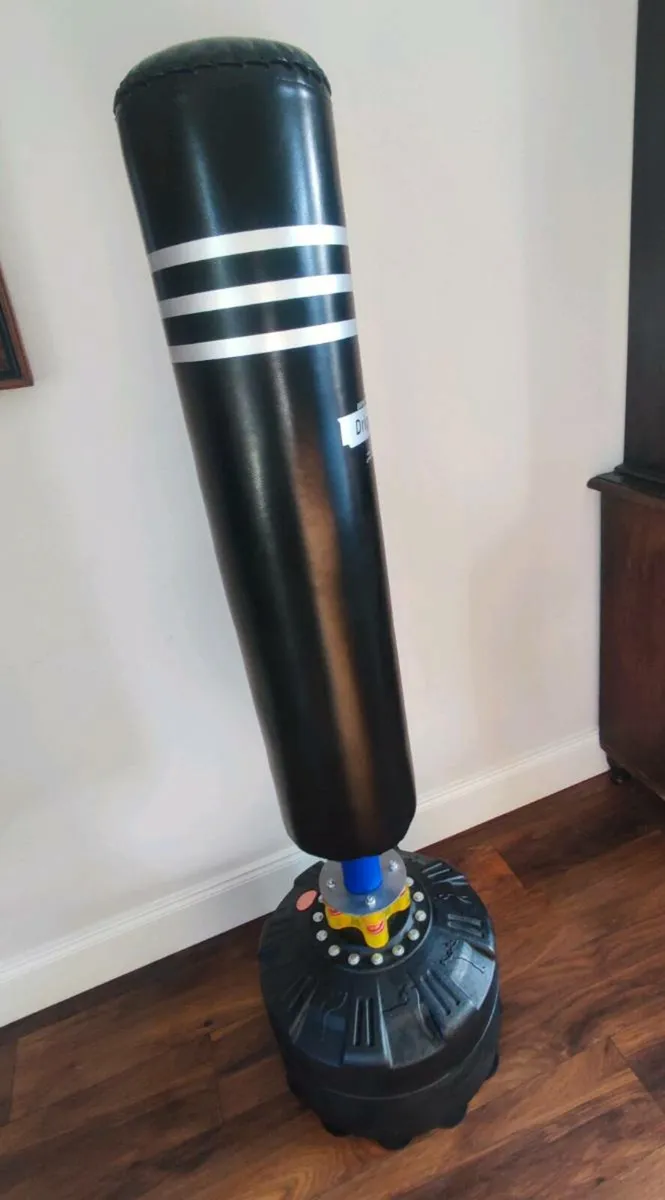Adult size freestanding punching bag Dripex - Image 1