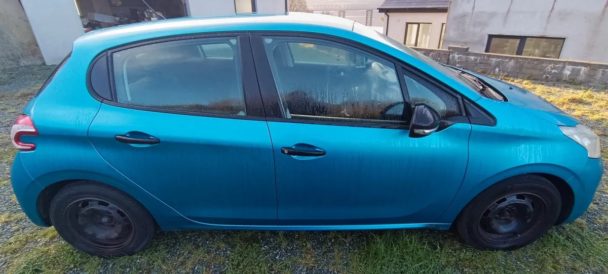 Peugeot 208 2013 - Image 3