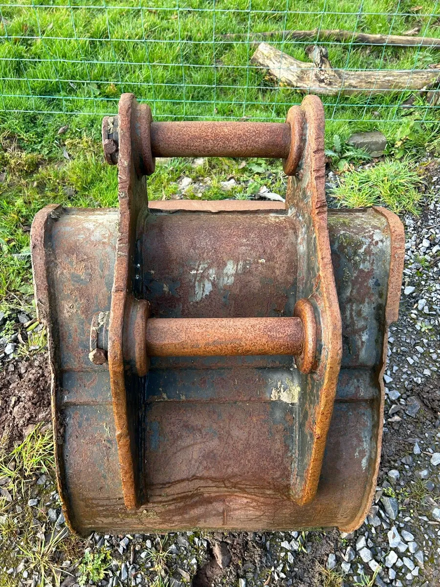 28’’ Strickland Bucket 13 Ton - Image 4